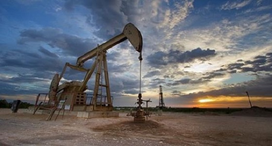 ارتفاع عدد منصات التنقيب الأمريكية.. وأسعار النفط تتراجع