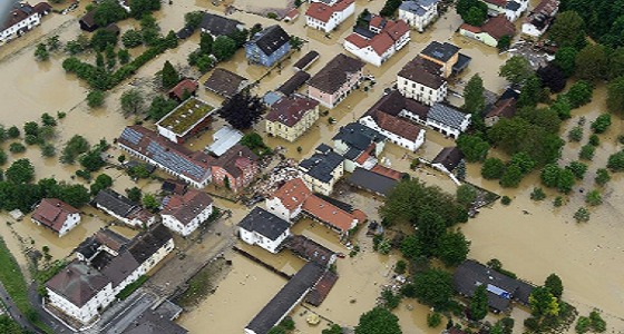 بالفيديو و الصور.. الأمطار الغزيرة تدمر مدينة ” فوبرتال ” الألمانية