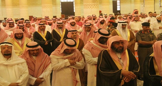 أمير الرياض يؤدي صلاة الجنازة على إمام  مسجد &#8221; تركي بن عبد الله &#8220;
