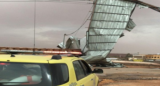 مدني الجوف يخلي عائلة مكونة من 9 أشخاص إثر الأمطار
