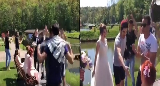 بالفيديو.. شباب يحتفلون بزفاف عروسين أوكرانيين على الطريقة المصرية