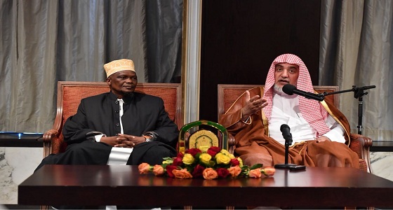 وزير الشؤون الإسلامية يلتقي الأئمة والخطباء والدعاة في مدينة دار السلام