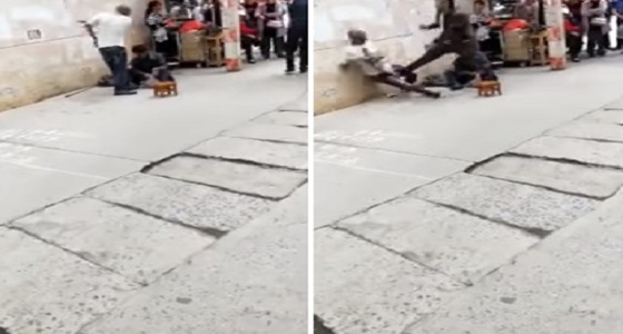 بالفيديو.. رجل يلقن شابا درسا قاسيا لاعتداءه على مشرد بوحشية