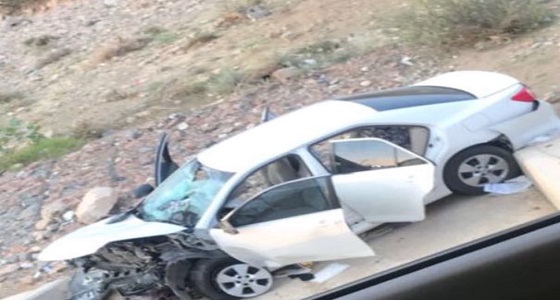 إصابة 4 من عائلة واحدة في حادث انقلاب مركبة بالطائف