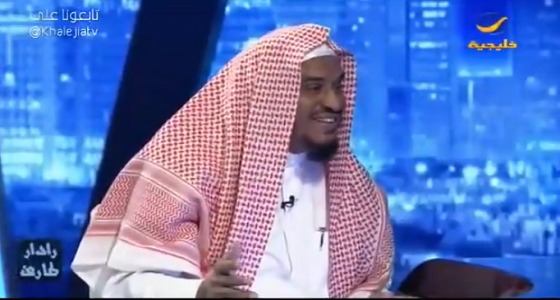 بالفيديو..الجبيلان يروي موقفا له مع امرأة أجنبية بسبب الزي السعودي