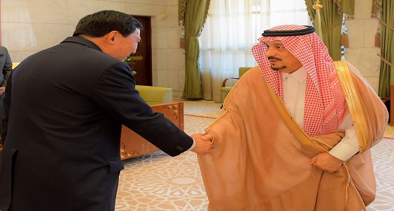 أمير الرياض يستقبل عميد السلك الدبلوماسي سفير جمهورية جيبوتي لدى المملكة