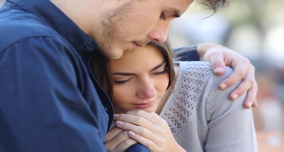دراسة تكشف سبب احتياج المرأة إلى العاطفة أضعاف الرجل
