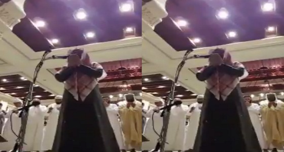 بالفيديو.. مسحور يصرخ أثناء الدعاء بصلاة التراويح