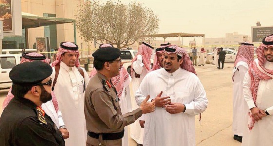 نائب أمير الرياض يزور أماكن سقوط شظايا الصاروخين الباليستيين