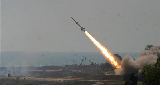 قوات الدفاع الجوي تعترض صاروخا بالستيا أطلقته الميليشيا الحوثية باتجاه المملكة