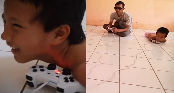 بالفيديو.. طفل بلا أيد أو أرجل يمارس ألعاب الفيديو بمهارة