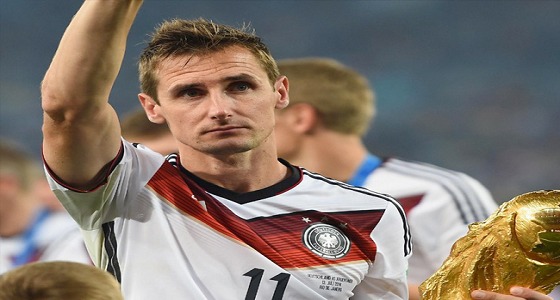 16 يوم على المونديال.. رقم عالمي لـ ” كلوزه “