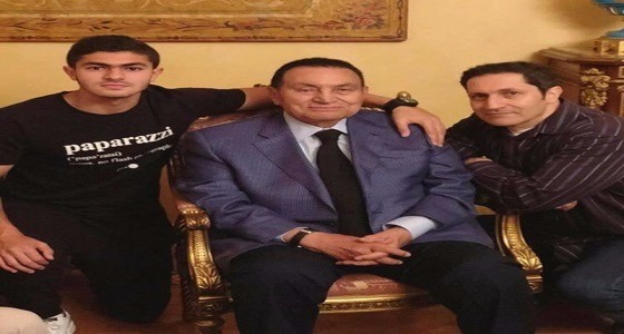 بالصورة.. ظهور جديد للرئيس المصري السابق مبارك