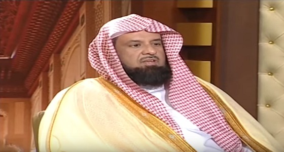 شاب أجبره والده على ألا يصوم رغم بلوغه..و ” السند ” يعلق