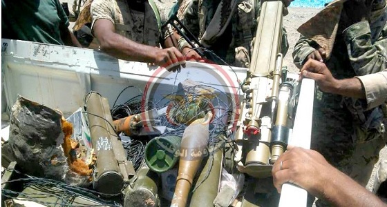 بالصور.. تفكيك ألغام ومخازن أسلحة للحوثيين بالساحل الغربي