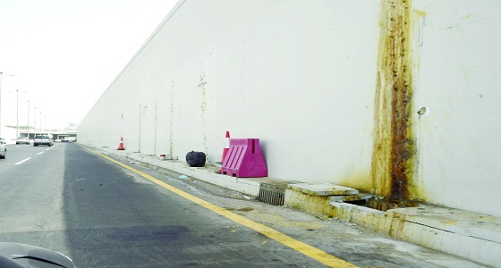 رشح للمياه على جدران نفق ” الأندلس ” بجدة بعد أسبوع من افتتاحه