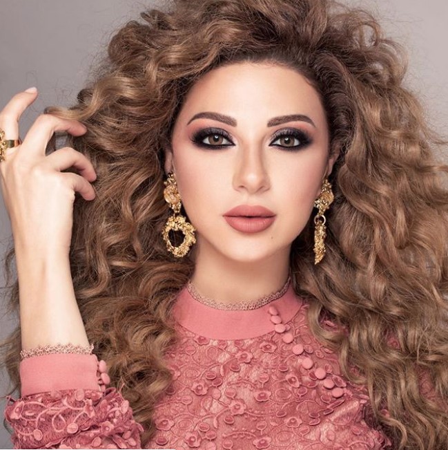 ساحرة العينين.. ميريام فارس