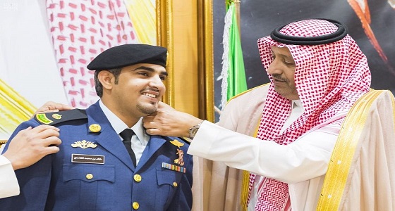 أمير الباحة يقلد الرائد الغامدي رتبته الجديدة