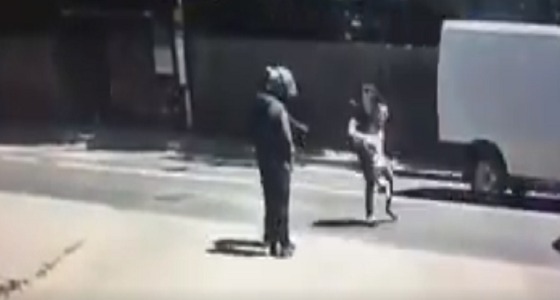 بالفيديو.. عصابة تحاول اختطاف طفل في وضح النهار بلندن