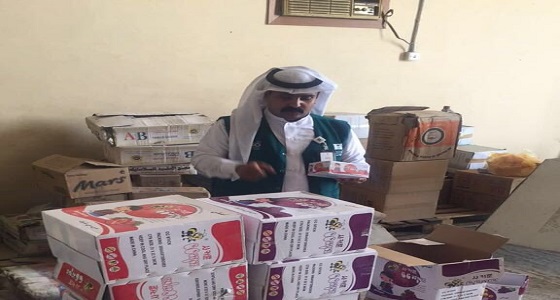 بالصور.. ضبط أكثر من 32 ألف علبة من حلوى ” CC-Stick ” بنجران