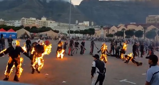 بالفيديو.. 32 شخصا يشعلون النيران في أنفسهم برقم قياسي جديد