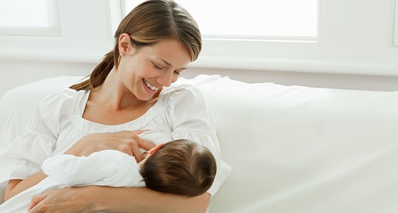 أطيلي عمر الرضاعة الطبيعية لطفلك لهذه الأسباب