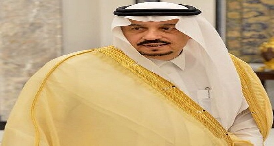 أمير منطقة الرياض يؤدي صلاة عيد الفطر المبارك ويستقبل المهنئين