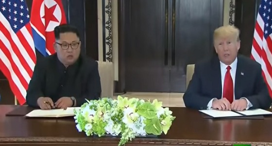 بالفيديو.. زعيم كوريا الشمالية يطلب شيئا غريبا أثناء القمة التاريخية بسنغافورة