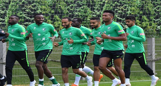 بالفيديو والصور.. الأخضر يجري تدريباته الصباحية قبل التوجه إلى موسكو