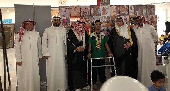 أبطالنا يحتفلون في مجمع العرب مول بجدة