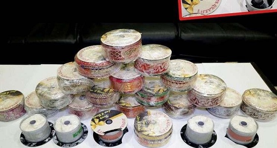 محاولة ماكرة لتهريب مخدرات.. ومفتشة جمارك تنجح في كشفها