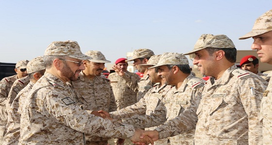 رئيس هيئة الأركان العامة ينقل تهاني القيادة لمنسوبي القوات المسلحة في المنطقة الجنوبية بمناسبة عيد الفطر