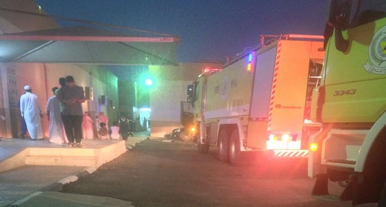 الجهات الأمنية تباشر حريق في مستشفى الأحد العام