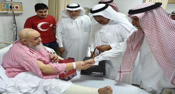&#8221; أبو الخيور &#8221; يزور المرضى المنومين بمجمع الملك عبد الله الطبي في جدة