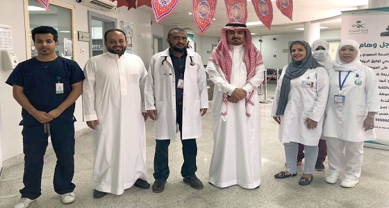 مدير مجمع عبدالله بجدة يعايد المراكز الصحية المناوبة