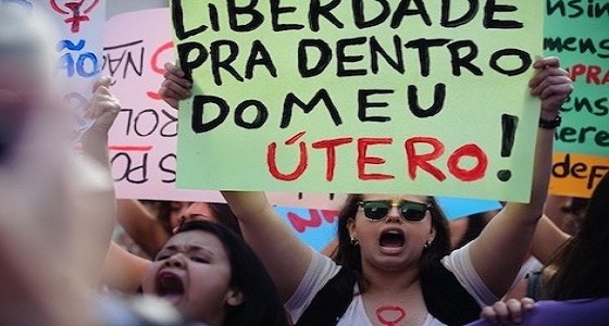 سيدات برازيليات يتظاهرن للمطالبة بشرعنة الإجهاض