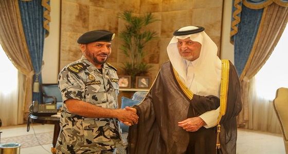 أمير مكة يقلد الرتبة الجديدة لقائد القوات الخاصة لأمن الحج والعمرة
