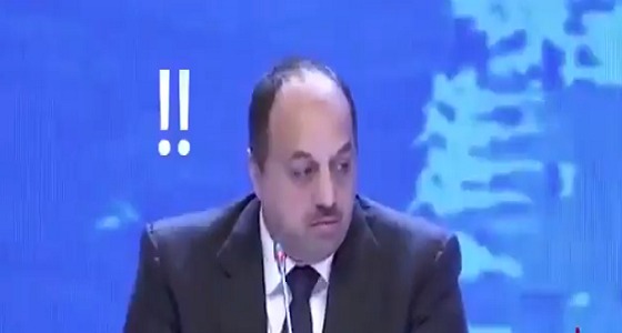 بالفيديو.. وزير الدفاع القطري يفقد النطق في مؤتمر دولي بسبب إيران
