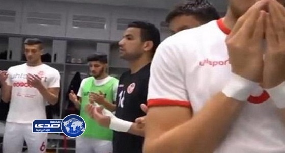 بالفيديو.. باحث تونسي ینتقد المنتخب لقراءة القرآن