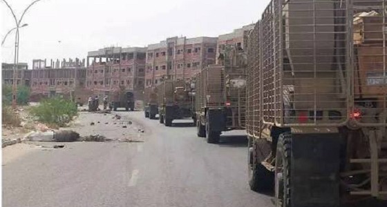 بالفيديو والصور.. بعد إعلان تحريره.. لحظة دخول مطار الحديدة من بوابته