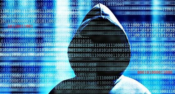 بعد اختراقه لموقع الاتصالات السعودية.. السلطات الأمنية تلقي القبض على ” هكر “