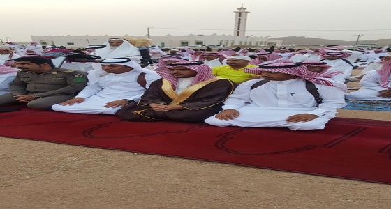 رئيس مركز الزرق يرفع تهنئة الأهالي وشيوخ ونواب القبائل بالعيد إلى القيادة الرشيدة