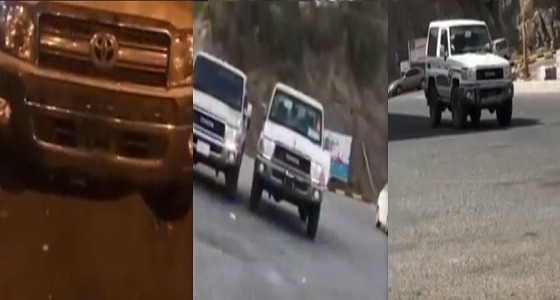 بالفيديو.. مركبات تسير في محافظة الداير بني مالك بدون لوحات