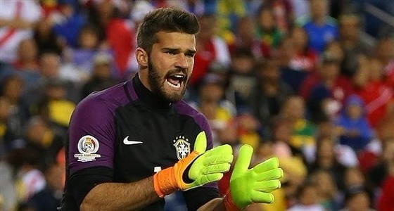 حراس ” راقصو السامبا ” يحمون المنتخب من التجسس