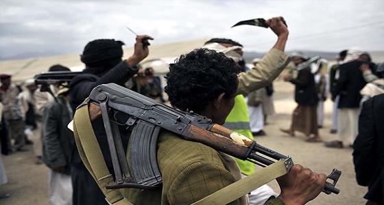 مليشيا الحوثي تحتجز مدنيين بالحديدة.. وتقتل شاب رفض التجنيد بصنعاء