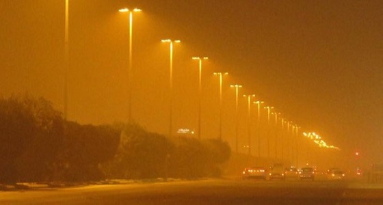 شبه انعدام للرؤية في مواقع متفرقة من طريق الطائف – الرياض