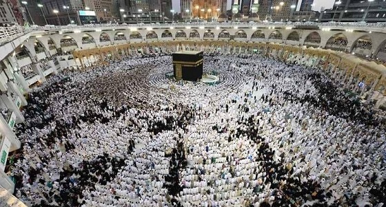 في ليلة 27 رمضان.. أكثر من مليوني مصلي بالمسجد الحرام ” فيديو “