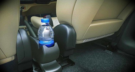 تحذيرات.. زجاجة الماء قد تتسبب في إشعال حريق بسيارتك