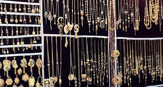 مع اقتراب عيد الفطر.. سوق الذهب بعسير ينتعش