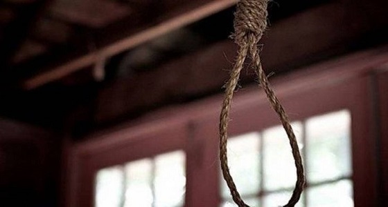 اكتشف عمل زوجته كخادمة لمساعدته على المعيشه .. فانتحر شنقا